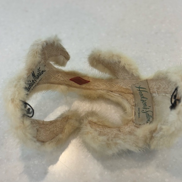 Beatrice Martin Vintage fur headpiece with jewel- off white classic designer